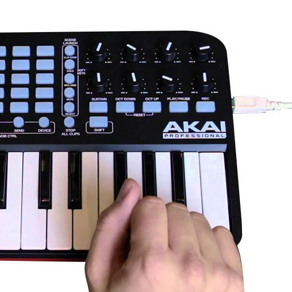 Akai APC Key 25 Ableton Live Midi Keyboard Controller With Polishing Cloth, Gigbag & Ebook - Image 5