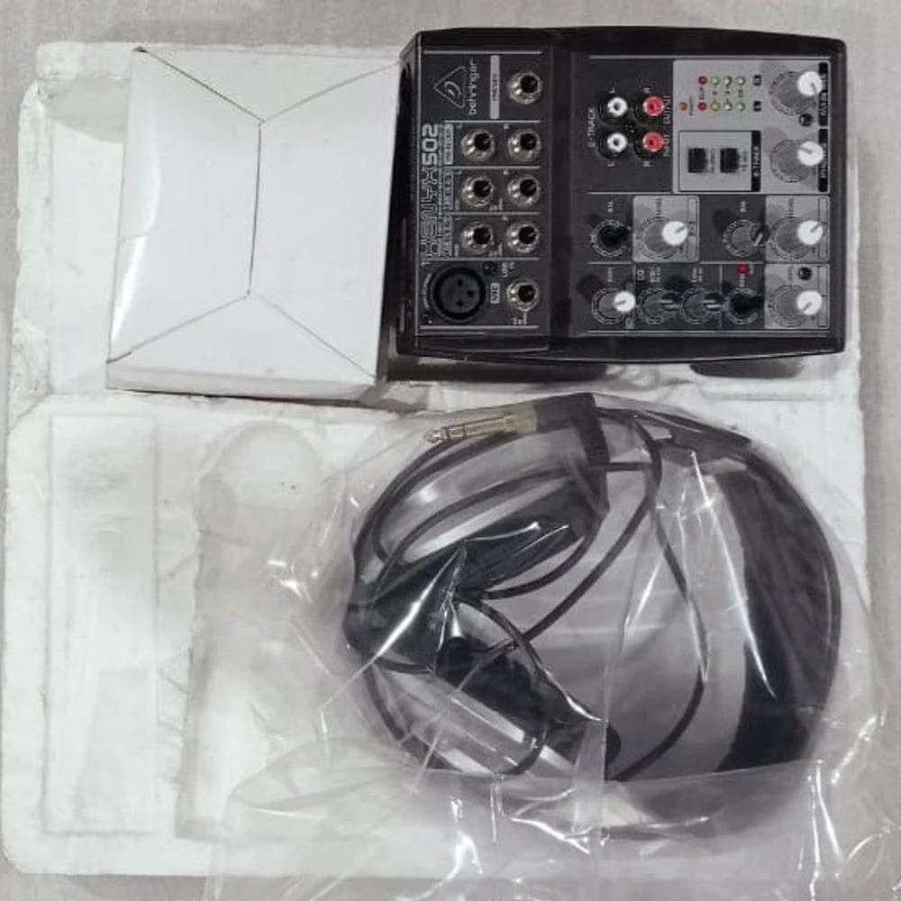 Behringer Podcastudio USB Recording Bundle - Open Box B Stock - Image 4