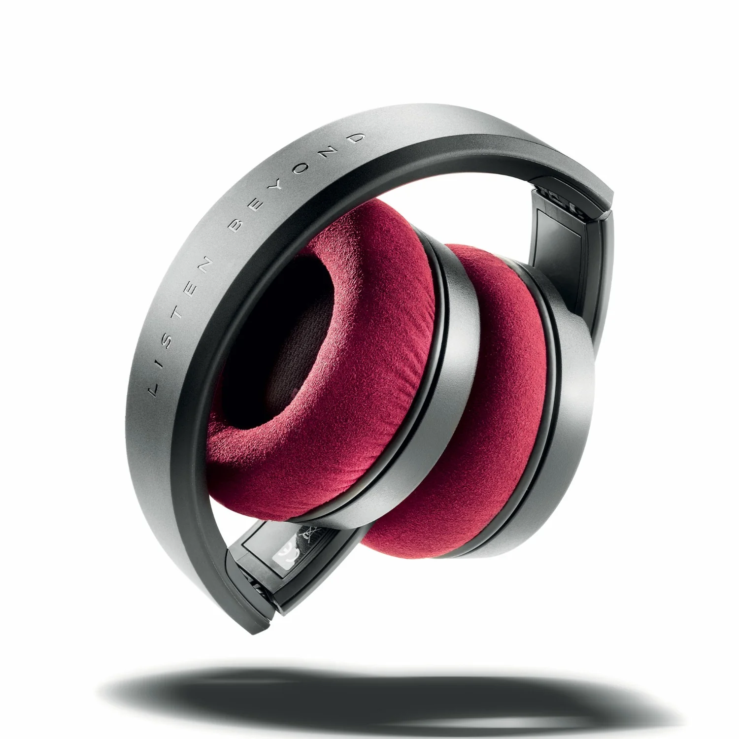 Focal Listen Professional Closed Back Circum Aural Headphones - Image 4