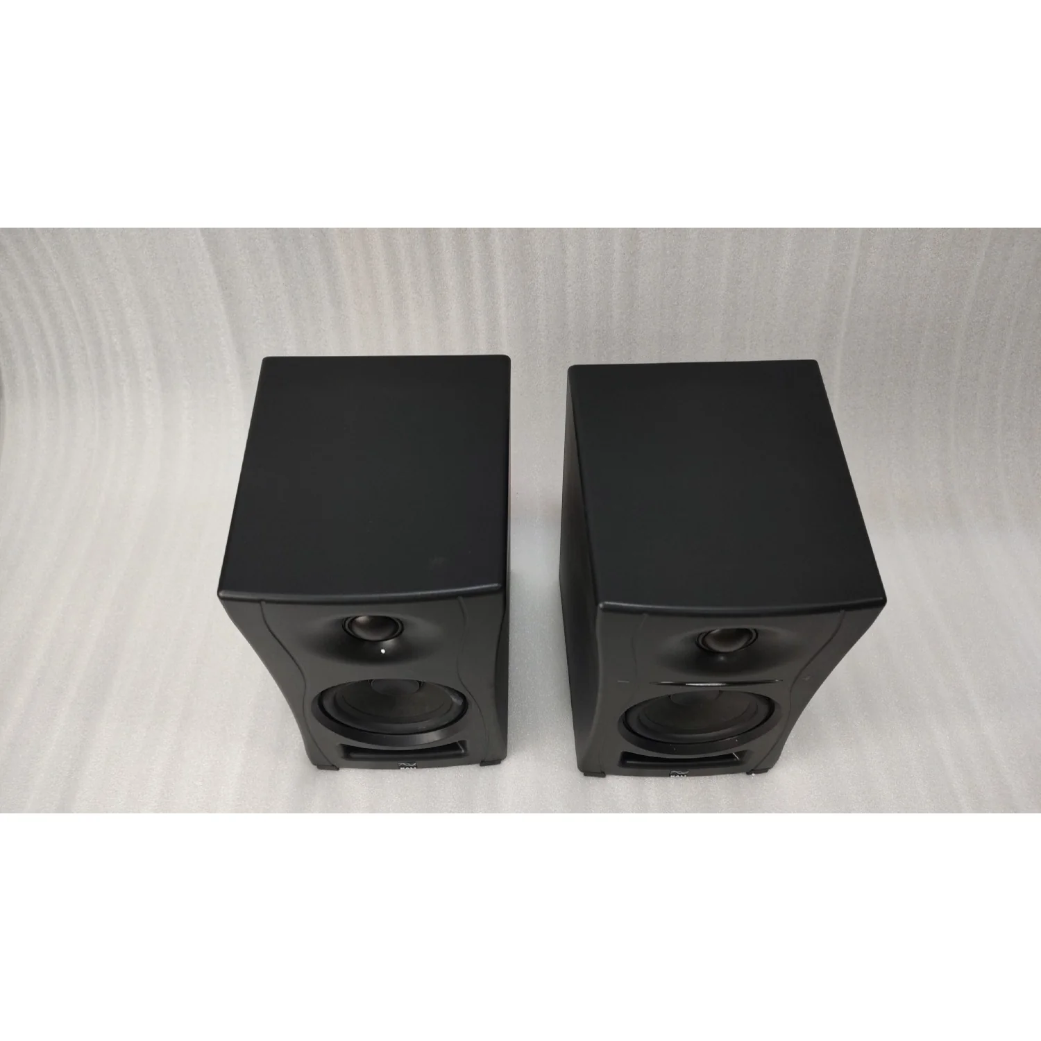 Kali Audio LP-UNF 4.5" Ultra Nearfield Powered Studio Monitors - Pair - Open Box - Image 5