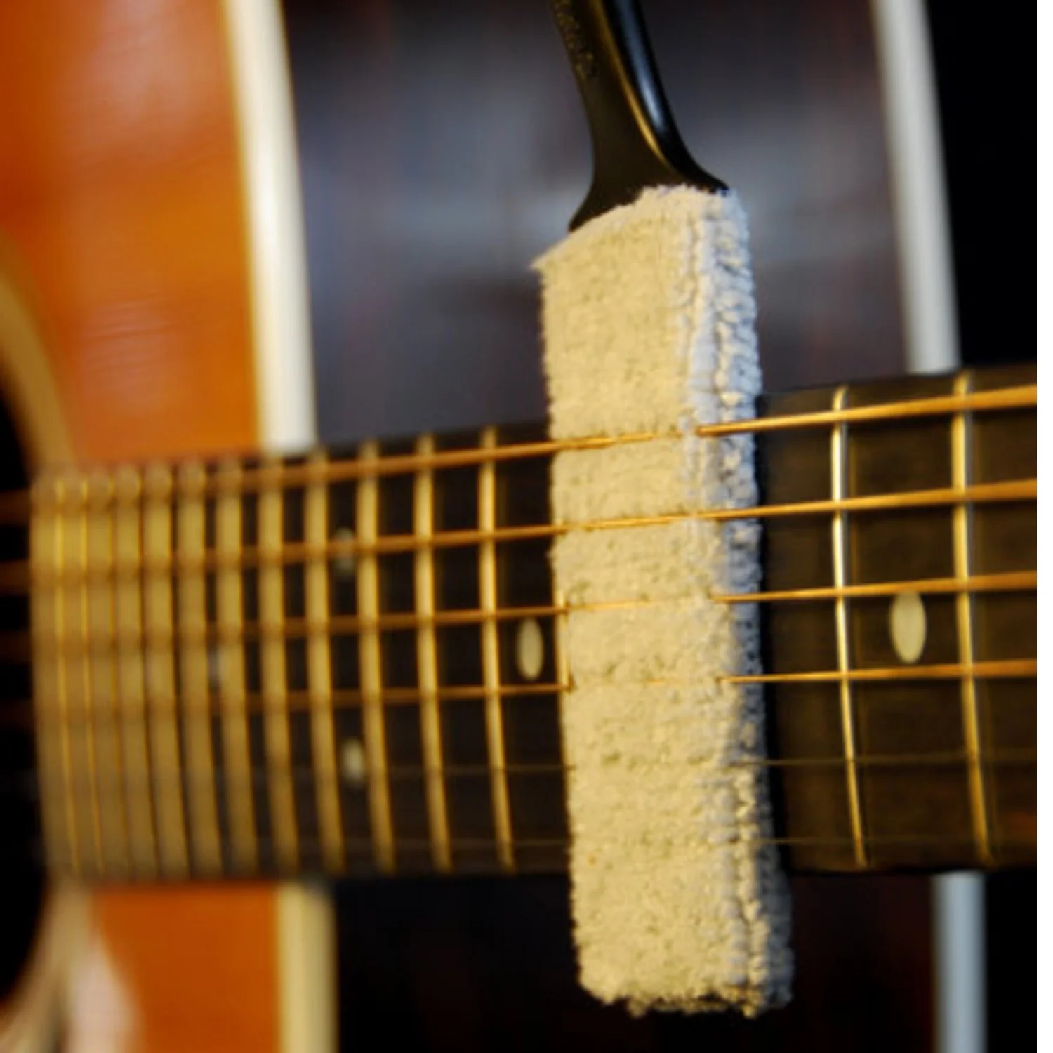 Music Nomad MN205 All in 1 String, Body And Hardware Cleaning Tool - Image 2