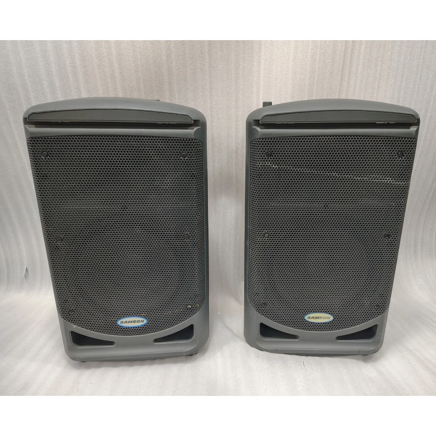 Samson XP510i Portable PA System with iPod Dock - Open Box