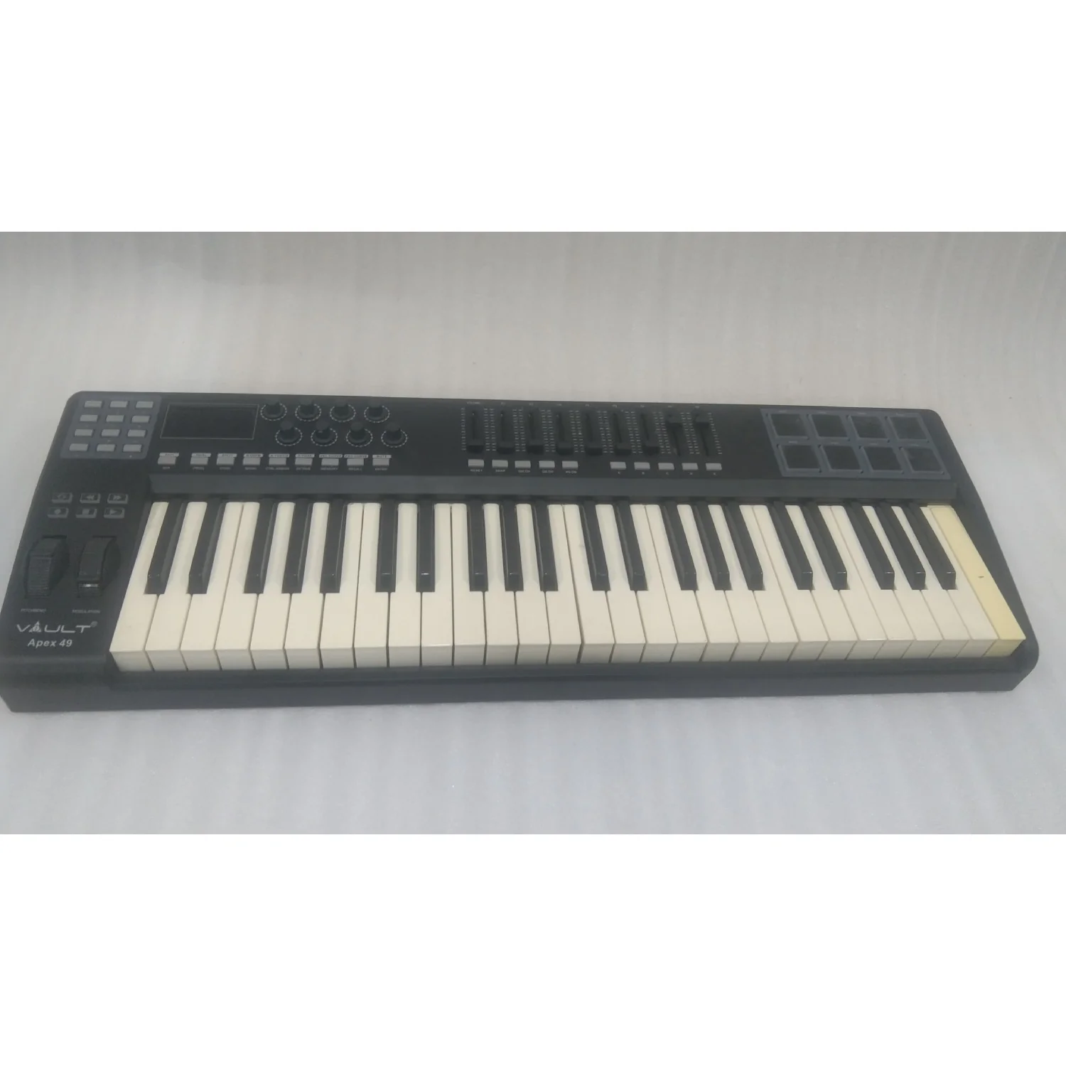 Vault APEX 49 USB MIDI Keyboard With RGB Pads - Includes Bitwig 8-Track - Open Box B Stock - Image 2