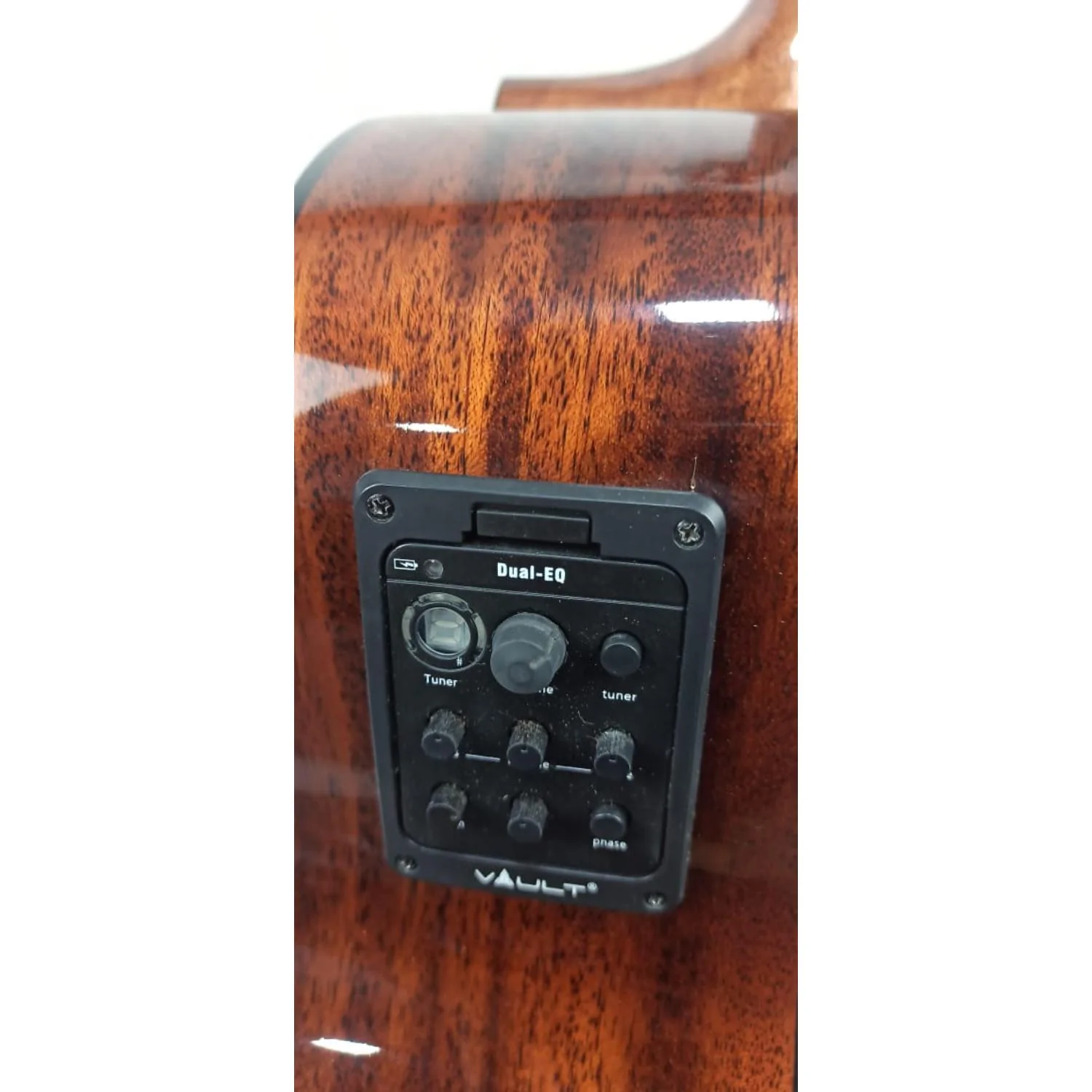 Vault Artisan Premium Electro-Acoustic Guitar with Solid Spruce Top, Solid Mahogany Back and Sides and Fishman Pickup - Open Box B Stock - Image 2