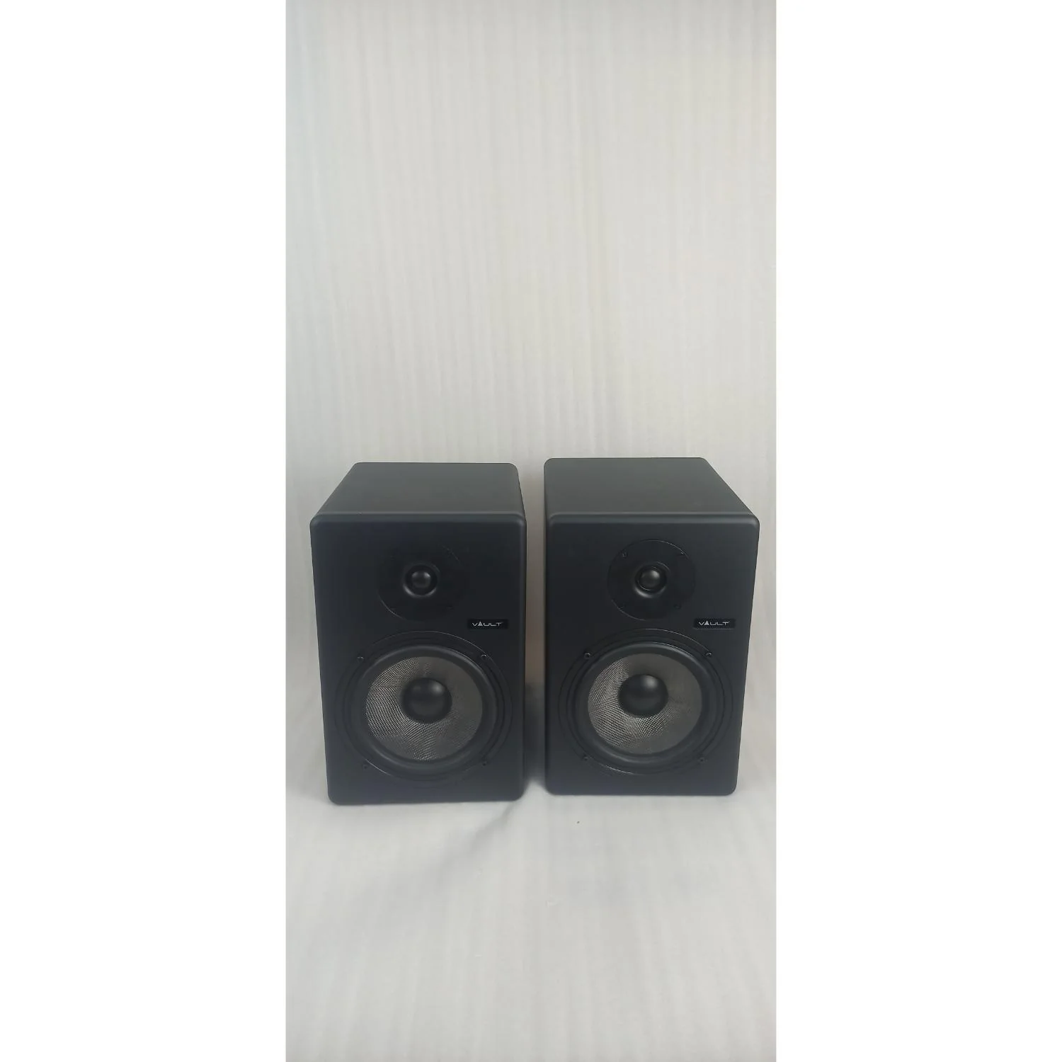Vault C8 8-Inch Powered Studio Monitors - Pair - Open Box