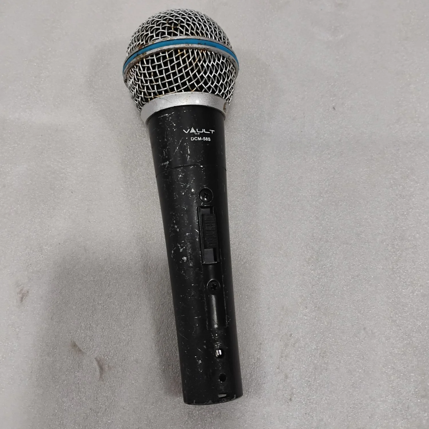 Vault DCM-58S Dynamic Cardioid Microphone with Switch, Mic Clip and XLR cable - Open Box B Stock - Image 2
