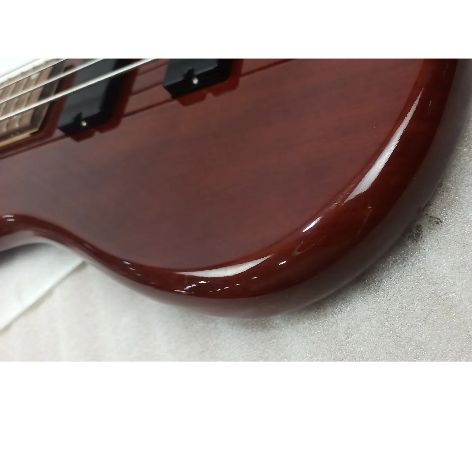 Vault Performer Pro RB4 Four String Electric Bass Guitar with Gigbag - High Gloss Solid Mahogany - Open Box - Image 8