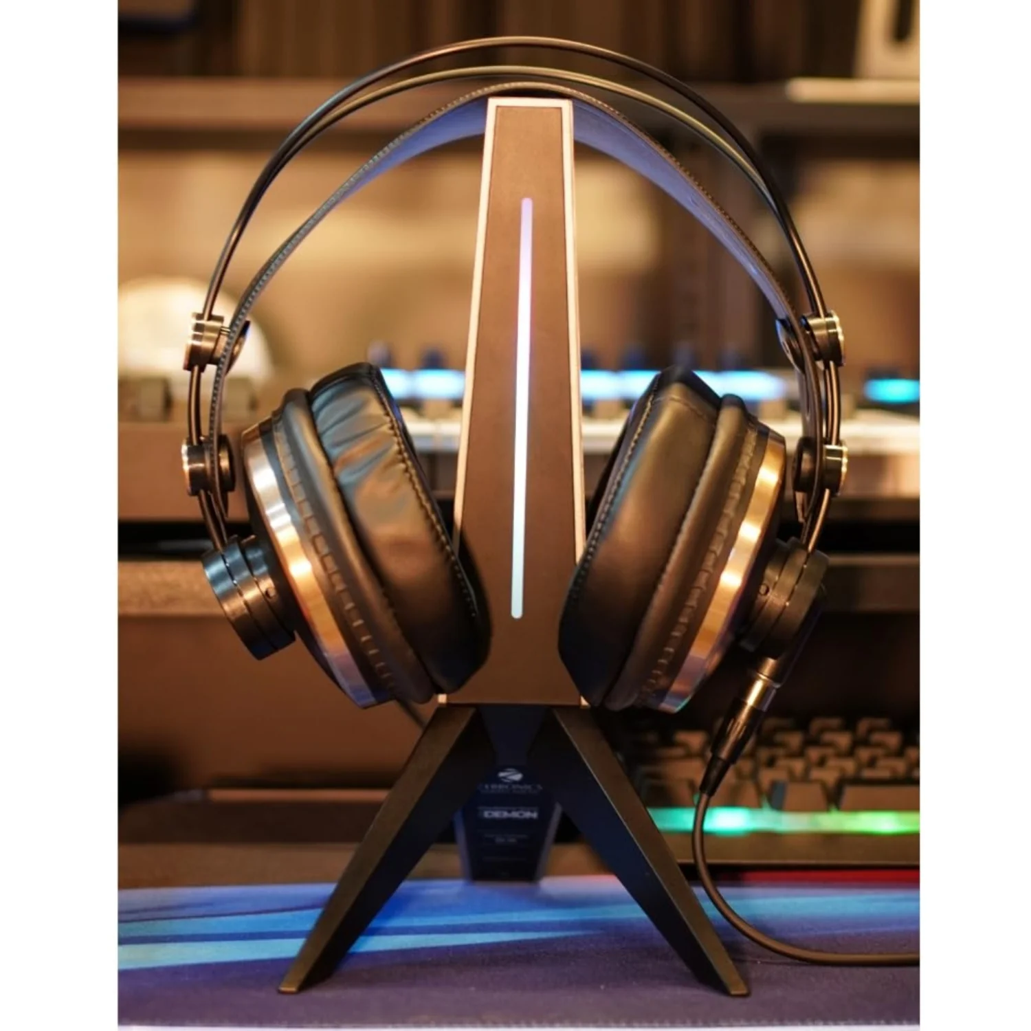 Vault Sonic M50 Studio Monitoring Headphones - Image 10
